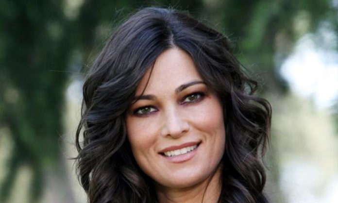 manuela_arcuri_primo_piano
